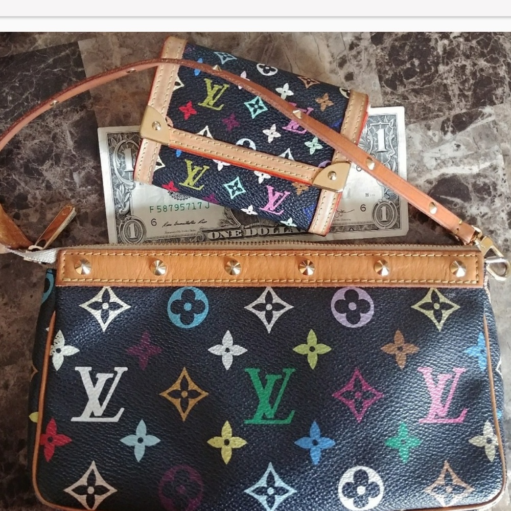 ***SOLD IN OTHER SITE***Louis Vuitton Murakami Pochette